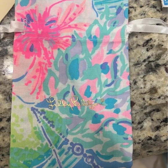*** SOLD*** NWT Lilly Pulitzer Bracelet - Picture 4 of 4